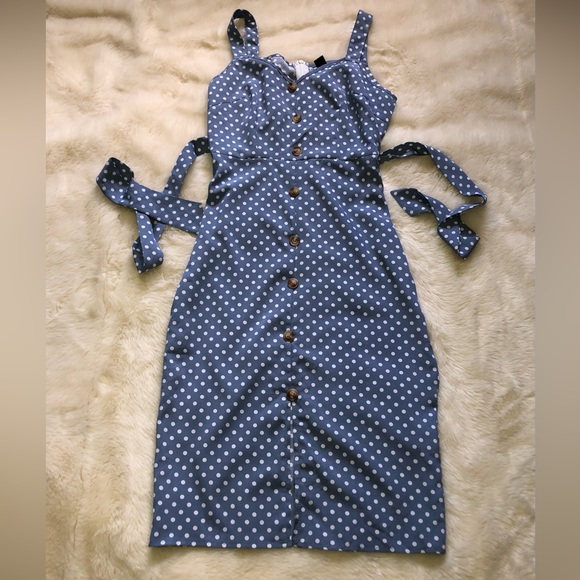 Summer Dress - Picture 1 of 8